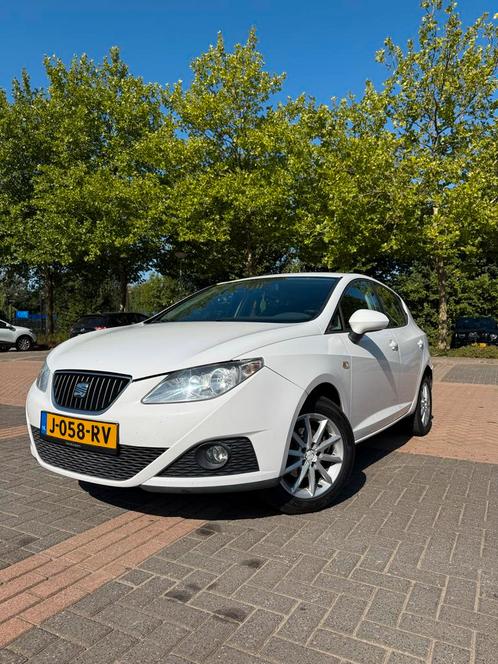 Seat Ibiza 1.2 2011 Wit carplay elek ramen nieuw ketting, Auto's, Seat, Particulier, Ibiza, ABS, Airbags, Airconditioning, Apple Carplay