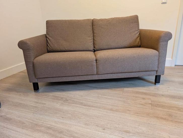 Montēl 2 en half zits bank, Design by montēl bank, Huis en Inrichting, Banken | Bankstellen, Gebruikt, Tweepersoons, Minder dan 150 cm