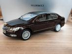Skoda Superb 1:18 van Paudi, Hobby en Vrije tijd, Modelauto's | 1:18, Ophalen of Verzenden, Zo goed als nieuw, Overige merken