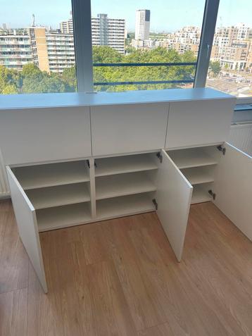 Moving sale! Besta kast