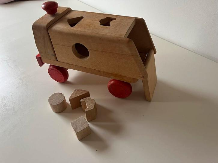 Houten Auto met Vormenstoof, Kinderen en Baby's, Speelgoed | Houten speelgoed, Gebruikt, Duw- of Trekspeelgoed, Ophalen of Verzenden
