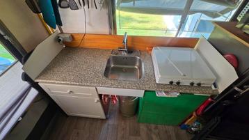 Campingkeuken of als noodkeuken  beschikbaar voor biedingen