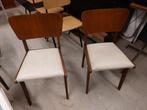 2  vintage eetkamerstoelen  / slaapkamerstoelen( 500501), Ophalen