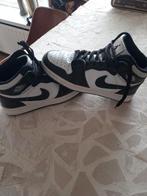Nike air jordan zwart/wit (38), Ophalen of Verzenden, Zo goed als nieuw