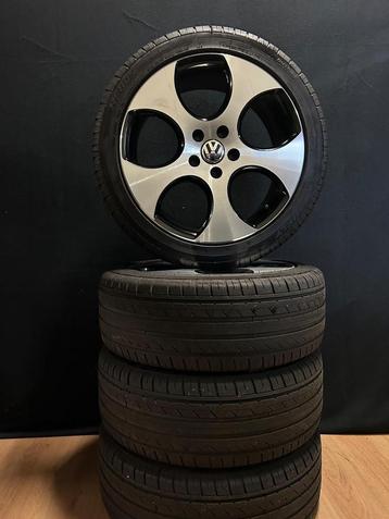 Velgenset 'Detroit' 1K0 601 025 18inch + goede zomerbanden beschikbaar voor biedingen