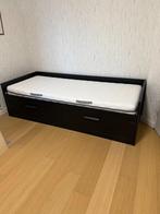 Bed, 1 of 2 persoons Brimnes van Ikea zwart, Huis en Inrichting, Slaapkamer | Bedden, Ophalen, Zwart, Tweepersoons, Zo goed als nieuw