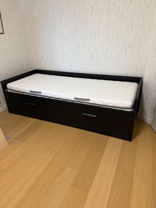 Bed, 1 of 2 persoons Brimnes van Ikea zwart, Huis en Inrichting, Slaapkamer | Bedden, Zo goed als nieuw, Tweepersoons, 200 cm