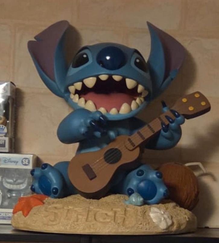Big figurine beeld stitch, Verzamelen, Disney, Zo goed als nieuw, Beeldje of Figuurtje, Overige figuren, Ophalen of Verzenden