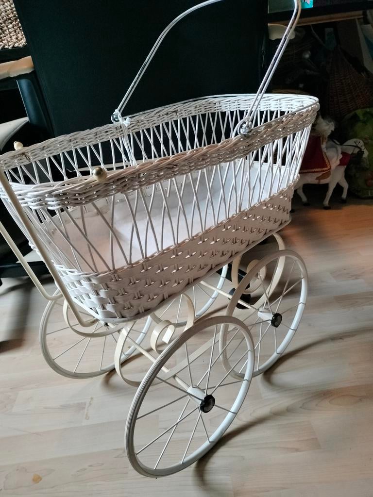 Antieke Poppenwagen - Charmant en Klassiek, Antiek en Kunst, Antiek | Speelgoed, Ophalen