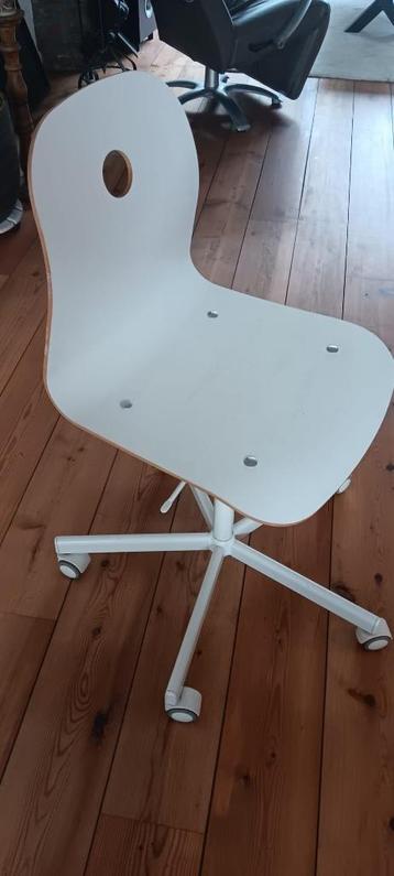 IKEA Bureaustoel Wit, draaibaar, verrijdbaar beschikbaar voor biedingen