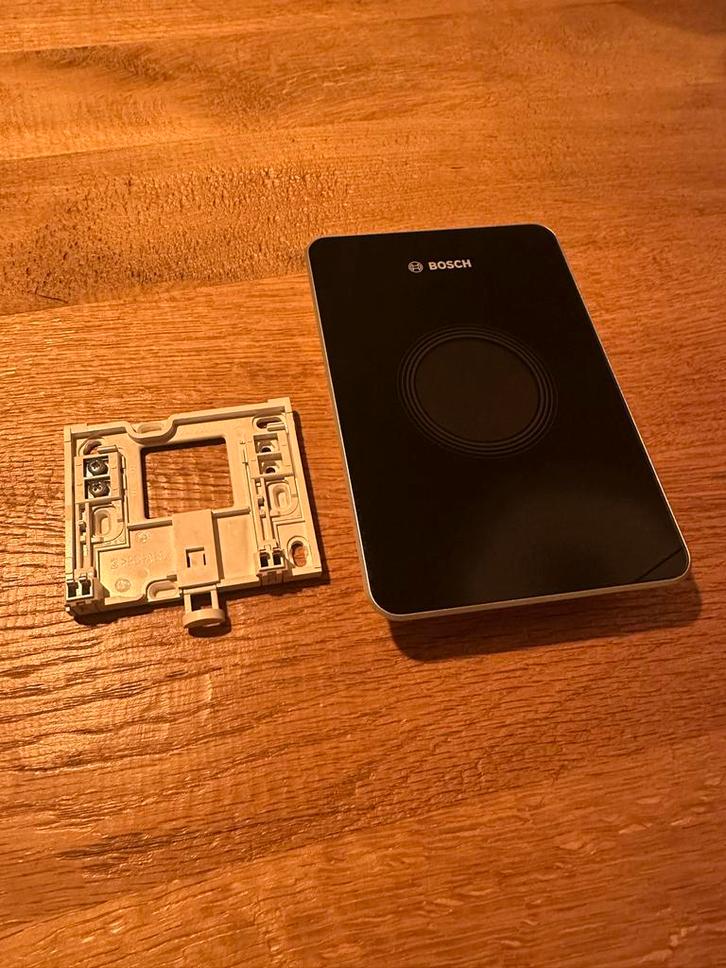 Bosch EasyControl CT 200 B Slimme Thermostaat Zwart, Doe-het-zelf en Verbouw, Thermostaten, Zo goed als nieuw, Slimme thermostaat