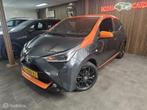 Toyota Aygo 1.0 VVT-i x-JBL/ CAMERA/ Carplay/Top Onderhouden, Voorwielaandrijving, Gebruikt, Euro 6, 4 stoelen