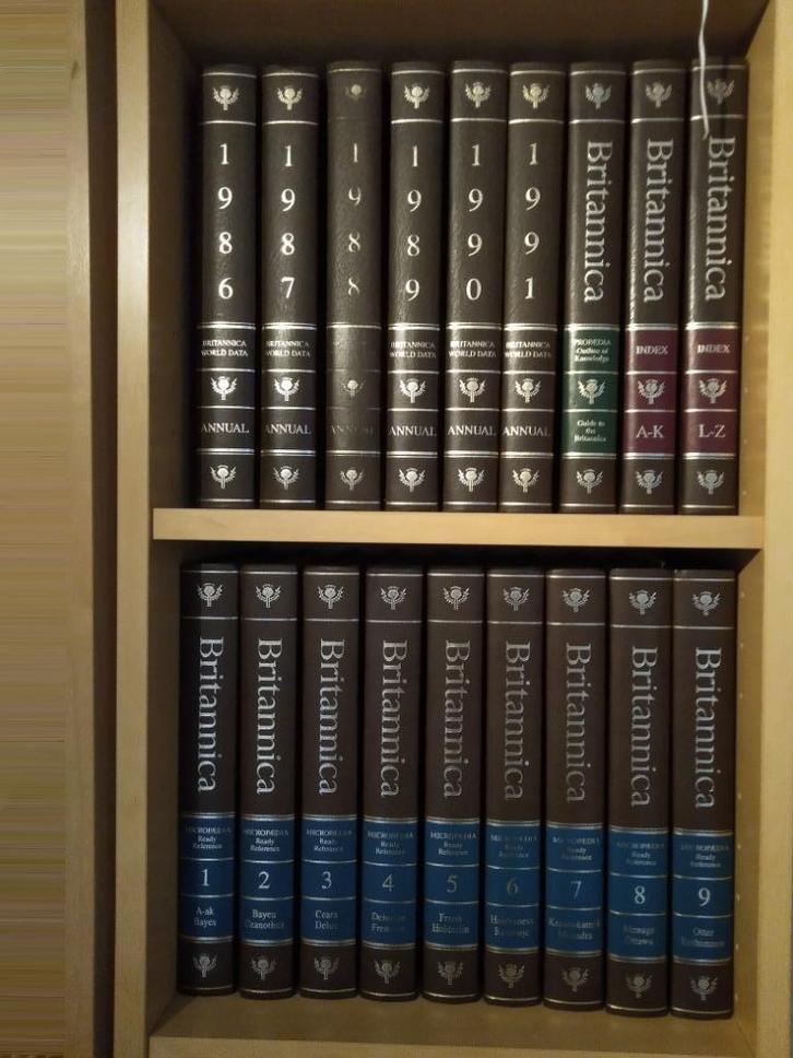 Encyclopedie Brittannica, Boeken, Politiek en Maatschappij, Zo goed als nieuw, Overige onderwerpen, Nederland, Ophalen