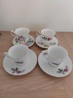 4 kop en schotels met bloempatroon, Antiek en Kunst, Antiek | Servies los, Ophalen