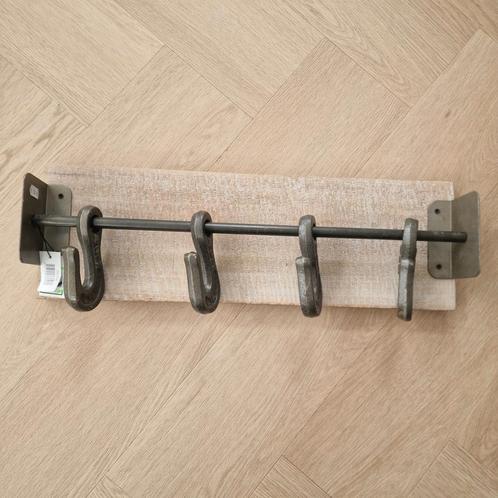 Stoer PTMD rek met haken / kapstok 50% korting, Huis en Inrichting, Woonaccessoires | Kapstokken, Nieuw, Wandkapstok, Minder dan 100 cm