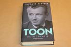 Toon — De Biografie — Toon Hermans Bronnen, Boeken, Biografieën, Ophalen of Verzenden, Zo goed als nieuw