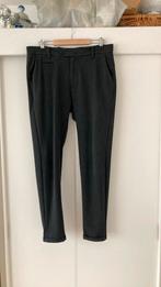 Mooie chino broek maat 30 van Les Deux herenmaat  48, Kleding | Heren, Ophalen, Zo goed als nieuw, Maat 48/50 (M), Grijs