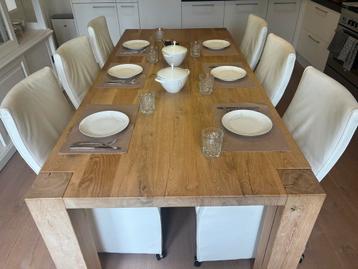 Rustieke eiken (balken)eettafel v 6-8 personen beschikbaar voor biedingen