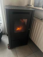 Pelletkachel - Zo goed als nieuw, Huis en Inrichting, Gebruikt, Ophalen of Verzenden, Pelletkachel, Vrijstaand