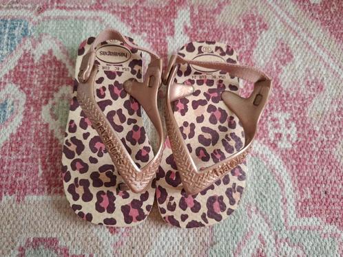 Leuke zgan roze gouden Havaianas slippers panterprint mt 22, Kinderen en Baby's, Babykleding | Schoentjes en Sokjes, Zo goed als nieuw