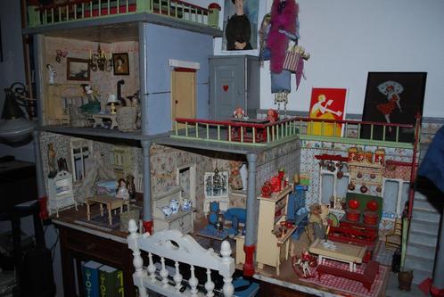 Antiek poppenhuis, Verzamelen, Poppenhuizen en Toebehoren, Gebruikt, Poppenhuis, Ophalen