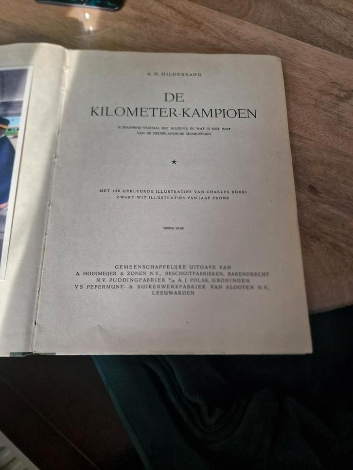 De Kilometer-Kampioen - A.D. Hildebrand plaatjes album, Verzamelen, Spoorwegen en Tramwegen, Ophalen of Verzenden
