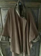 Bruine fleece poncho nepbonten kraag mouw; one size fits all, Kleding | Dames, Ophalen of Verzenden, Zo goed als nieuw, Maat 38/40 (M)