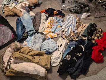 Groot kledingpakket maat 74/80 beschikbaar voor biedingen