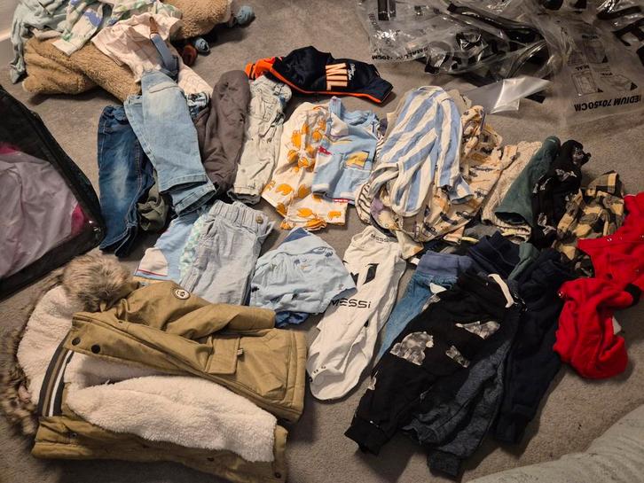 Groot kledingpakket maat 74/80, Kinderen en Baby's, Kinderkleding | Kinder-kledingpakketten, Gebruikt, Overige maten, Ophalen of Verzenden