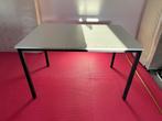 Grijze bureau, Huis en Inrichting, Bureaus, Ophalen, Gebruikt, Bureau