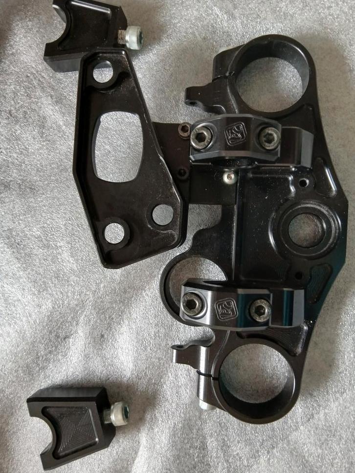 Kroonplaat fatbar 28mm gefreesd Yamaha MT09, Motoren, Onderdelen | Yamaha, Gebruikt, Ophalen of Verzenden