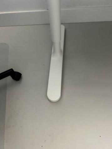 Bekant wit ikea bureau - afbeelding 2