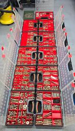 Geel gepasiveerde bouten en moeren. 11 organizers en bak., Auto-onderdelen, Ophalen