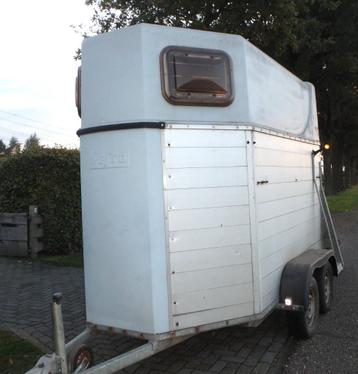 Wesco 2-paards trailer uit 2007 beschikbaar voor biedingen