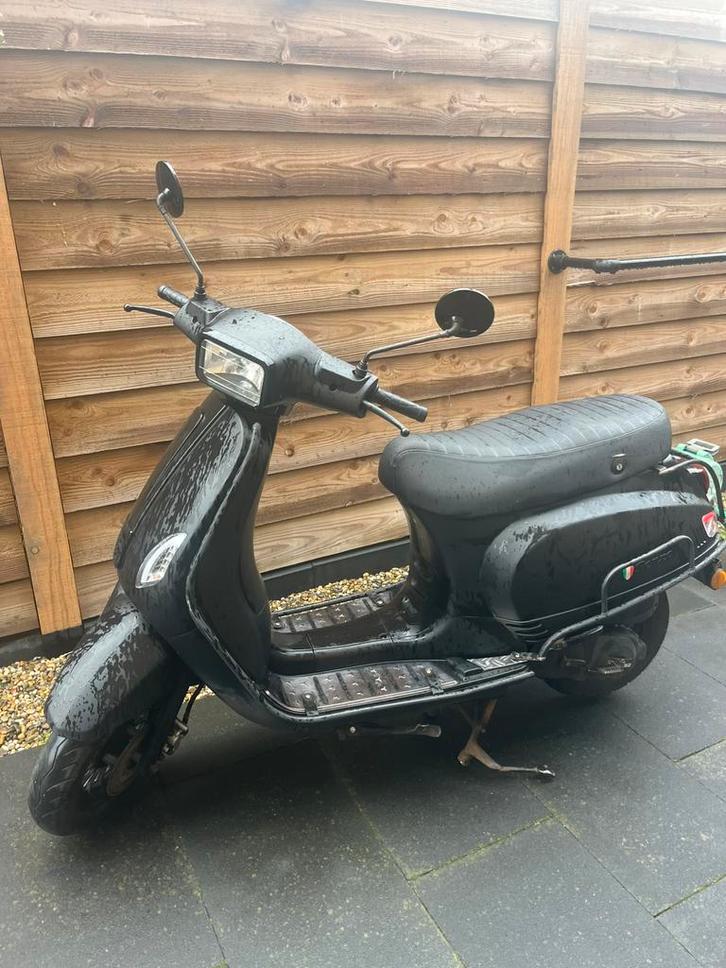 Senzo rivalux, Fietsen en Brommers, Snorfietsen en Snorscooters, Zo goed als nieuw, Overige merken, Benzine, Ophalen