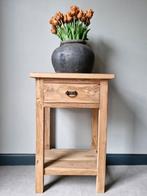 Nieuw. Landelijke tafel kastje sober kast nachtkastje, Huis en Inrichting, Ophalen, Minder dan 45 cm, ., Nieuw