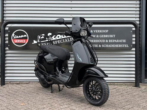 Vespa Sprint Black on Black Brom 2021 7389 km Full Option, Fietsen en Brommers, Scooters | Overige merken, Zo goed als nieuw, Maximaal 45 km/u