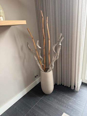 Beige Vaas - Zo Goed Als Nieuw beschikbaar voor biedingen