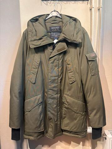 Woolrich jas maat 48 beschikbaar voor biedingen