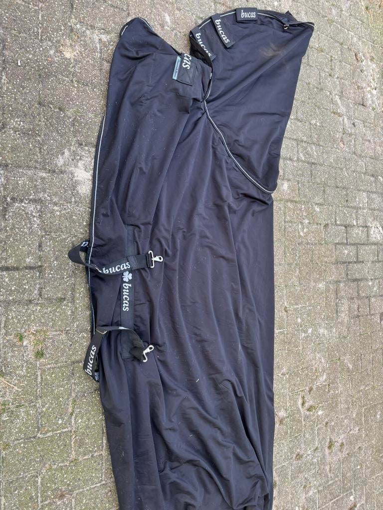 Bucas Shamrock Power zweetdeken met hals maat 6.6 (195), Dieren en Toebehoren, Paarden en Pony's | Dekens en Dekjes, Ophalen of Verzenden