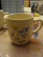 Te koop 3 kleine koffiebekkers met verschillende bloemen 8cm, Ophalen of Verzenden, Porselein