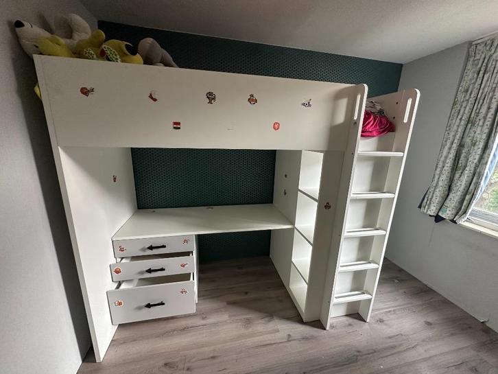 Hoogslaper inclusief matras met bureau ladekast opbergkast, Kinderen en Baby's, Kinderkamer | Stapelbedden en Hoogslapers, Gebruikt