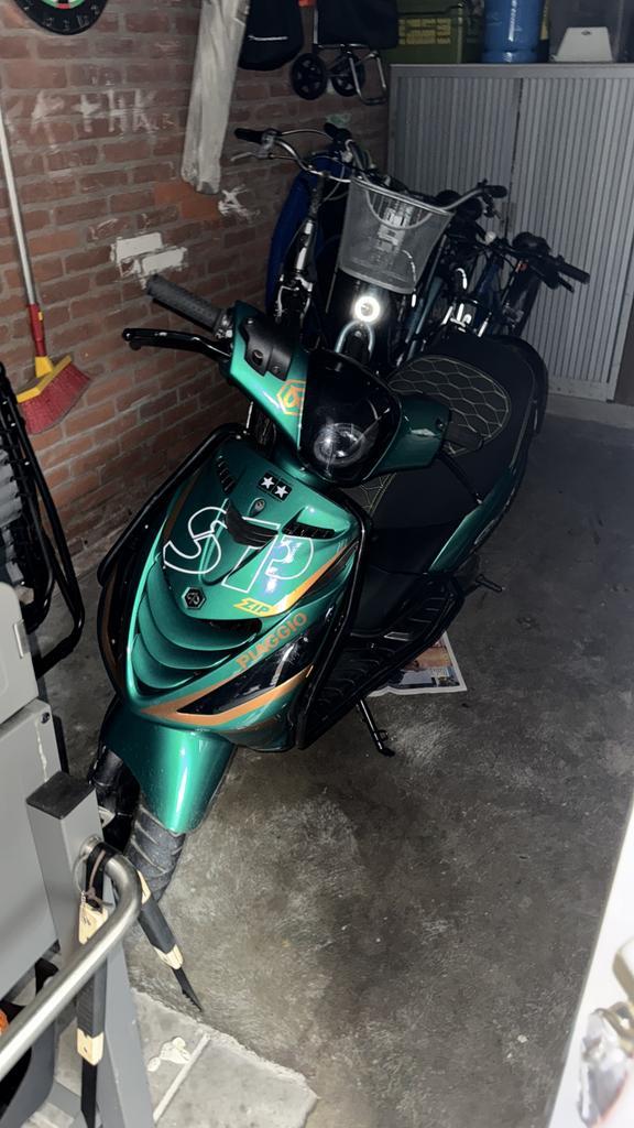 125cc 2t zip, Fietsen en Brommers, Scooters | Piaggio, Zo goed als nieuw, Zip, Tweetakt, Ophalen of Verzenden