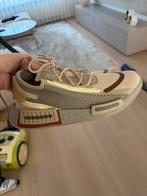 Adidas schoenen beige tinten maat 38,5, Sport en Fitness, Snowboarden, Ophalen, Zo goed als nieuw, Schoenen