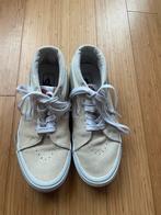 Vans Old Skool beige/ivoor – maat 40, Kleding | Dames, Schoenen, Ophalen of Verzenden, Gedragen, Beige, Sneakers of Gympen