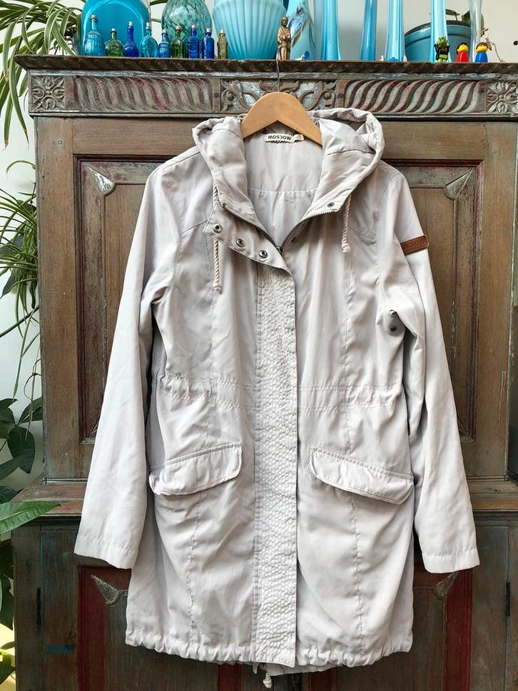 MOSCOW dames jas/parka mt. L lichtbeige, in heel goede staat, Kleding | Dames, Overige Dameskleding, Zo goed als nieuw, Ophalen of Verzenden