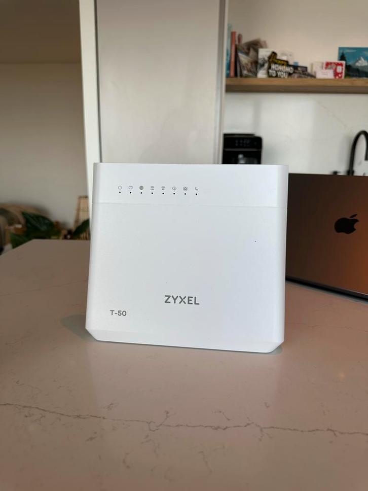 Zyxel T-50 Router met Modem - Perfect voor thuisgebruik!, Computers en Software, Routers en Modems, Gebruikt, Router met modem