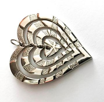 Prachtige grote Hart ketting hanger beweegbaar beschikbaar voor biedingen
