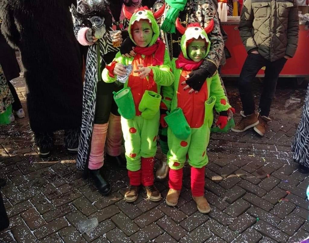 Carnaval pakje  122/128, Ophalen of Verzenden, Zo goed als nieuw, Maat 34 (XS) of kleiner, Carnaval