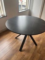 Nette tafel met 2 stoelen, Ophalen, Rond, Tot twee personen, Zo goed als nieuw